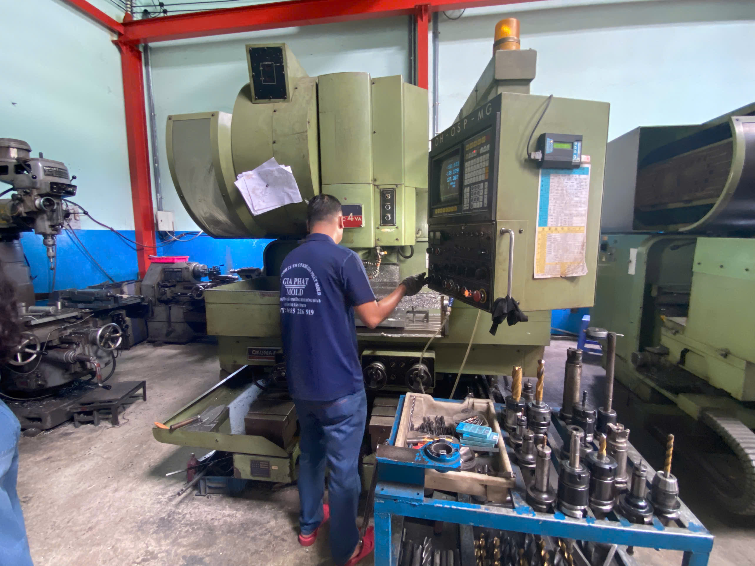 CNC milling machine 6.jpg